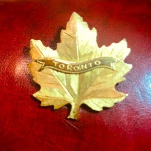 🍁Vintage Canadian (Toronto) Leaf Brooch! Signed & Numbered by Creator.